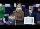 La fille d'Alexei Navalny reçoit le Prix Sakharov de son père au Parlement européen