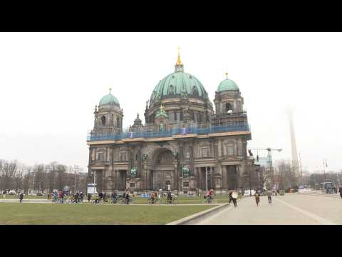 Berlin cathedral bells ring for 7 minutes for Ukraine