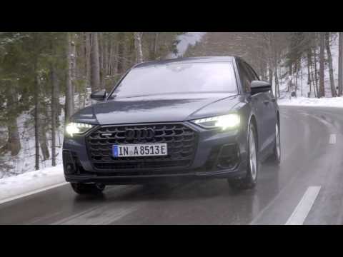 The new Audi A8 60 TFSI e quattro in Plasma Blue Driving Video