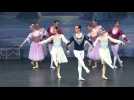 Loin des combats en Ukraine, le Grand Ballet de Kiev veut continuer à danser