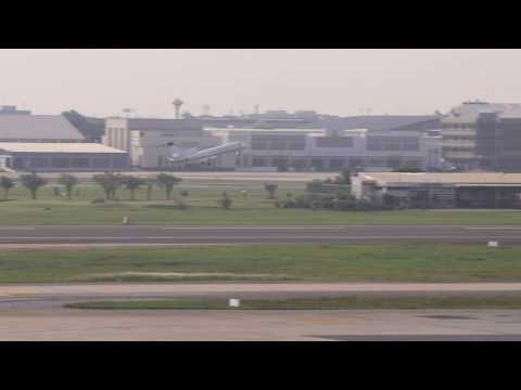 Jet carrying Shane Warne's body leaves Bangkok for Australia