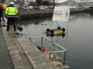 VIDÉO. À Saint-Malo, une mystérieuse Twingo jaune repêchée dans le port