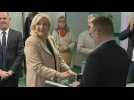 French presidency hopeful Le Pen votes in first round of election