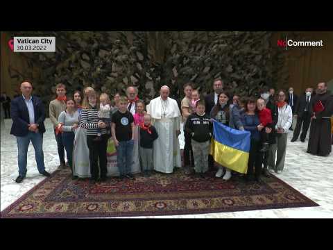 Pope Francis meets Ukrainian children