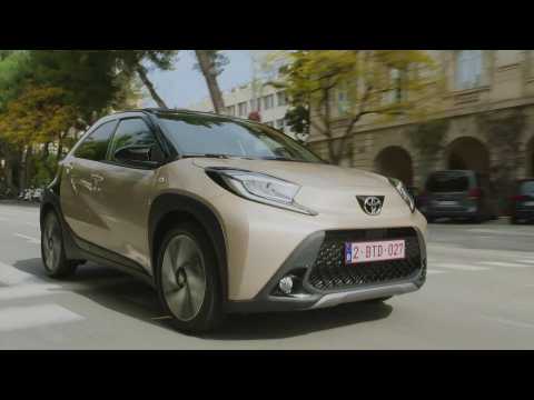2022 Toyota Aygo X in Ginger Driving Video