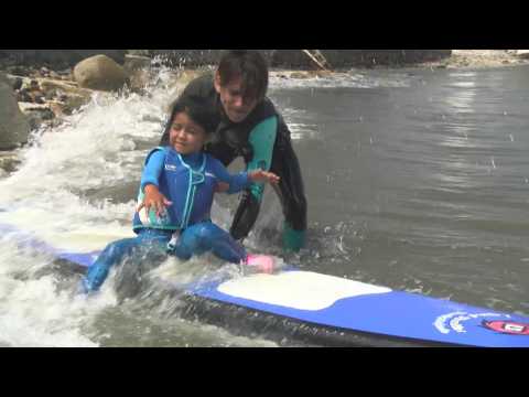 'Surf therapy' for Peru's disadvantaged children