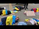 Guerre en Ukraine : des Ukrainiens couchés devant le Conseil européen