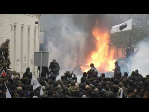 Corsica: demonstrators, police clash during march for jailed separatist