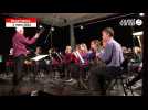 L'orchestre d'harmonie de l'école de musique de Douarnenez interprète une composition d'Andy Emler