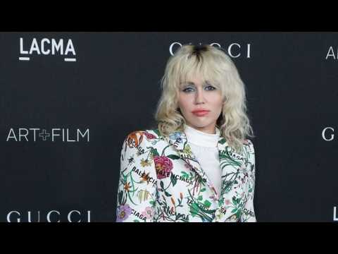 VIDEO : Miley Cyrus : son avion frappé par la foudre en plein vol