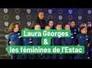 L'internationale de foot Laura Georges et son fan club