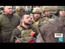 Ukraine : à Boutcha, le président Zelensky dénonce un 