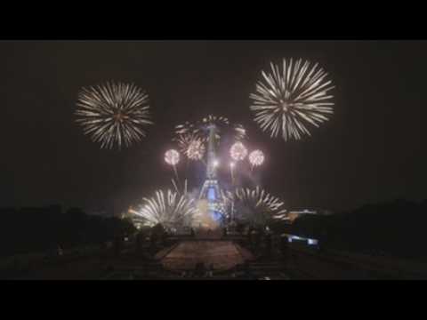 Bastille Day fireworks show lights up the night in Paris