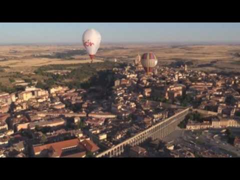 Spain kicks off 3rd edition of hot air balloon festival for people with reduced mobility