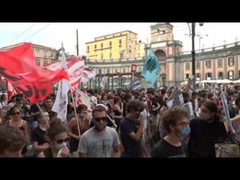About a thousand people protest in Naples against the G20 and in favor of the planet