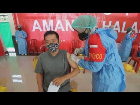 Mass Covid-19 vaccination drive continues in Indonesia