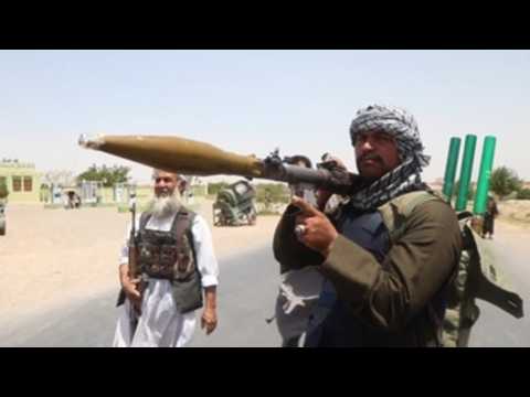 People take up arms in Herat in face of advance of Taliban