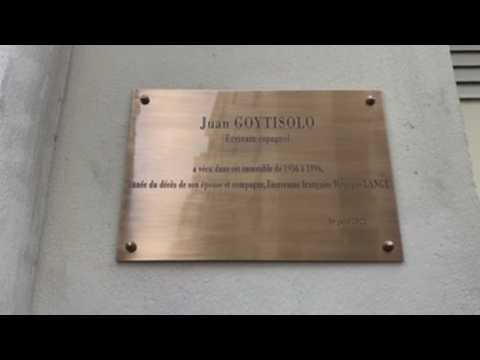 Paris honors Juan Goytisolo with a plaque where he lived for forty years