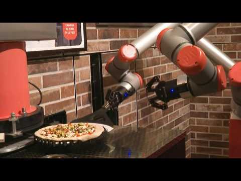 Pizza-making robot makes its debut in Paris