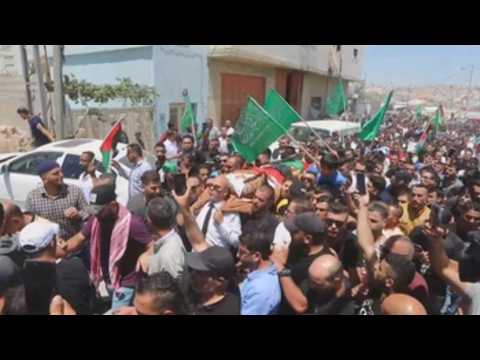 Hundreds of Palestinians attend Nizar Banat's funeral