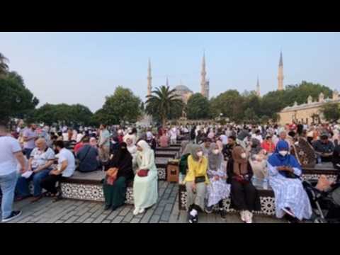 Istanbul's muslim worshipers celebrate Eid al-Adha