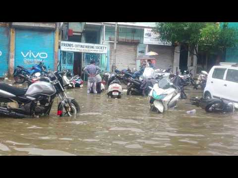 Mumbai streets flooded and waterlogged after heavy rain