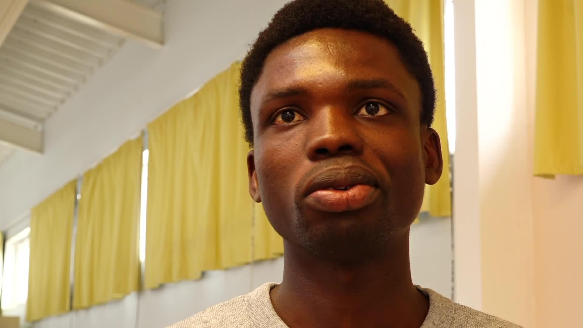 Jonathan Kikanga, le lycéen sans-papiers qui a obtenu ses 25 voeux sur Parcoursup (Tébéo-TébéSud)