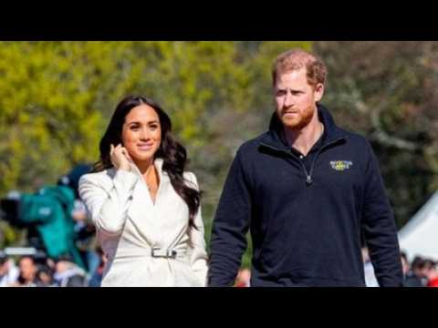 VIDEO : Meghan Markle et le prince Harry : leur rencontre avec la reine a t trs courte