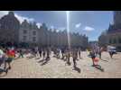 Arras : la marche des fiertés devant le beffroi