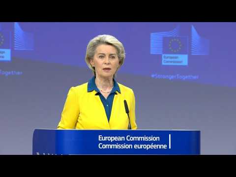 European Commission recommends EU 'candidate status' for Ukraine