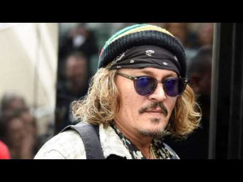VIDEO : Johnny Depp : accus d?agression sur un tournage, il vite un procs