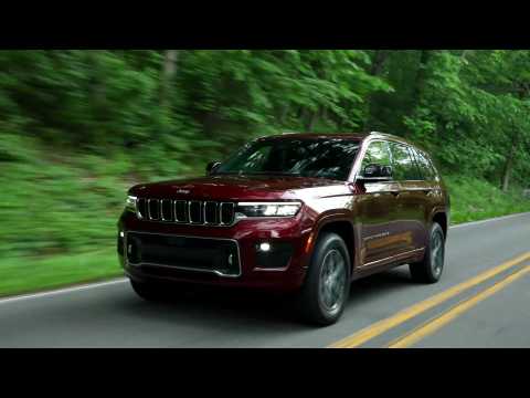 2022 Jeep Grand Cherokee L Overland Driving Video