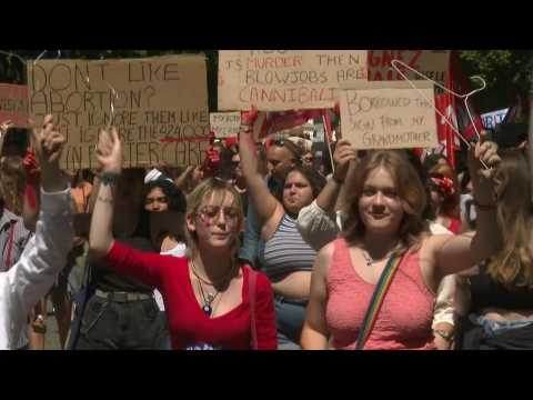 Paris: Start of the demonstration to defend the right to abortion