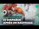 Sauvetage spectaculaire dans un navire coupé en deux par un typhon