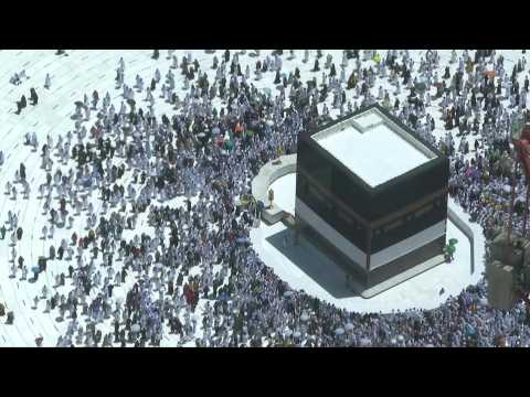 Muslim worshippers circumambulate Mecca's Kaaba for 1st hajj ritual