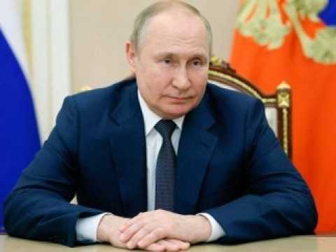 VIDEO : Urgent - Vladimir Poutine : un corps retrouv dans une marre de sang !
