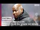 Samba Diawara en paravent de son groupe avant Brest - Reims