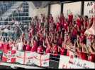 Le kop de l'Elan en transe durant cette première période