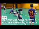 Clem Keym, champion du monde de football freestyle était à Liart !