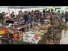 VIDÉO. 81e anniversaire du Débarquement. La bourse militaria de Sainte-Mère-Église fait le plein