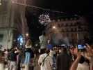 Victoire du PSG : feux d'artifice place Notre-Dame à Grenoble