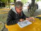 VIDÉO. Ils jouent à Jazz sous les pommiers, il les dessine : rencontre avec l'artiste Philippe Duhem