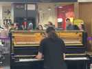 Un concours de piano à la gare de Dijon
