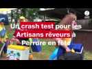 Les clowns des Artisans rêveurs présentent leur spectacle dans un camping