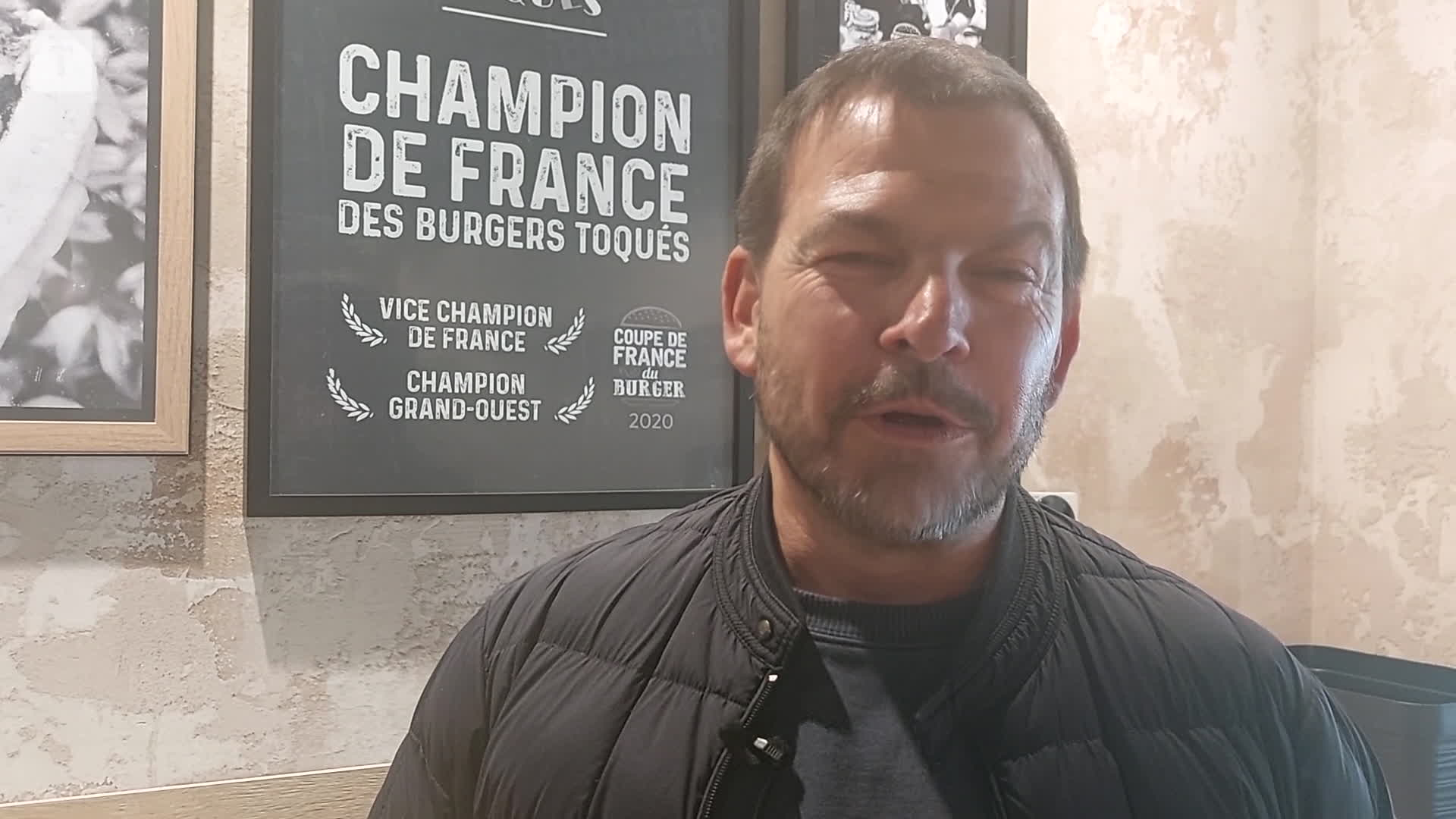 Camille Loas, le roi du burger, déplace les gourmets à Châteaulin [Vidéo]