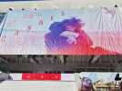 Festival de Cannes: l'affiche de la 78e édition déployée sur la façade du Palais des Festivals
