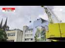 VIDÉO. Une énorme grue en action pour les travaux sur le toit du musée des Beaux-arts de Quimper