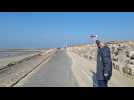 Des sentinelles bénévoles lors des grandes marées en baie d'Authie à Berck.