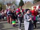 Les carnavaleux ont défilé en musique avec l'harmonie du Val d'Authie à Wailly-Beaucamp.