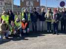 Les chauffeurs d'Autocars Faure mobilisés à Bagnols-sur-Cèze pour soutenir leur directeur mis à pied